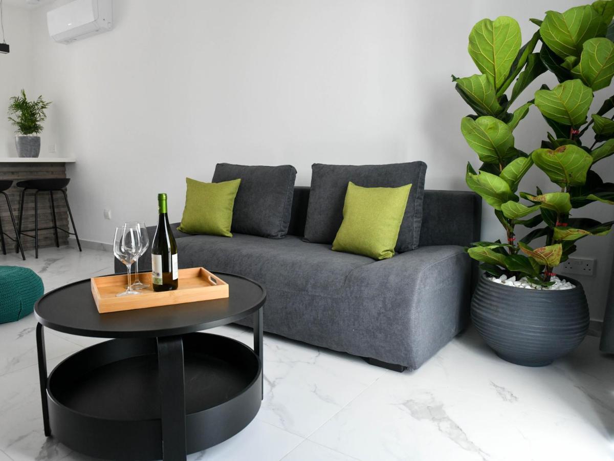 The Room, Suite 15, Leda Gardens Paphos Luaran gambar